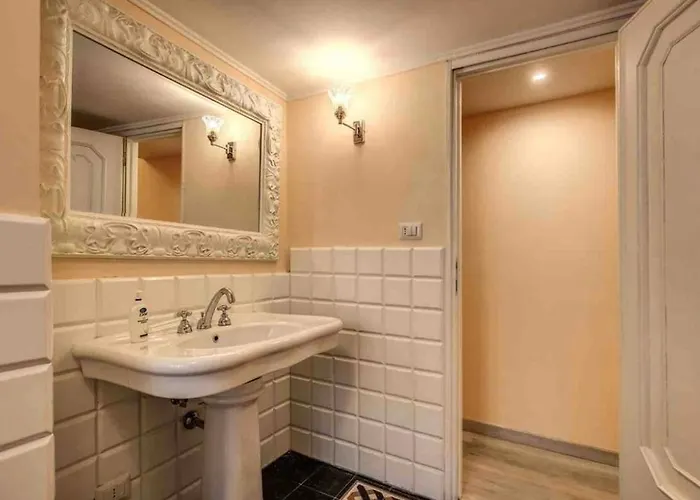 Appartement Crispi Little 2 *