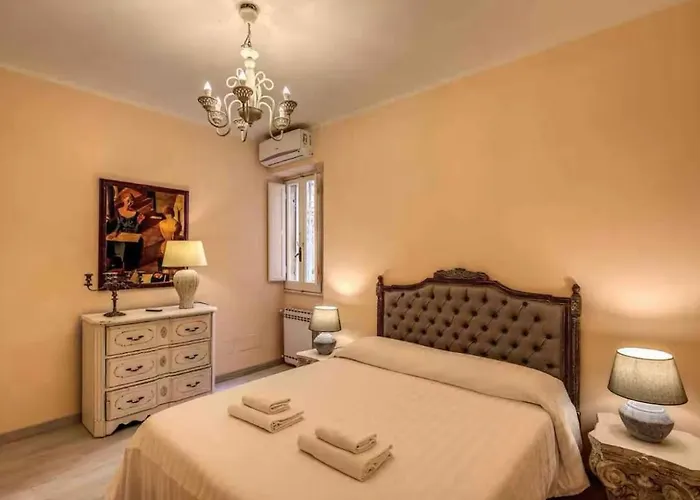 Appartement Crispi Little 2 *